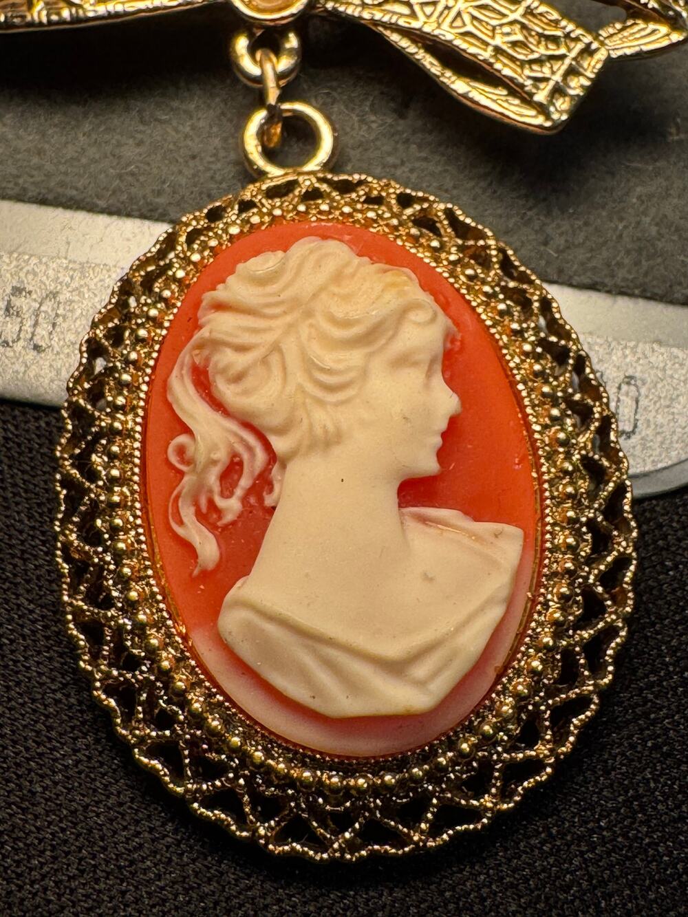 1928 Vintage Cameo Gold Tone Brooch on Card